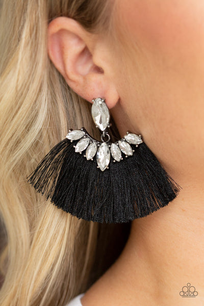 Paparazzi Earrings - Formal Flair - Black (#1364)